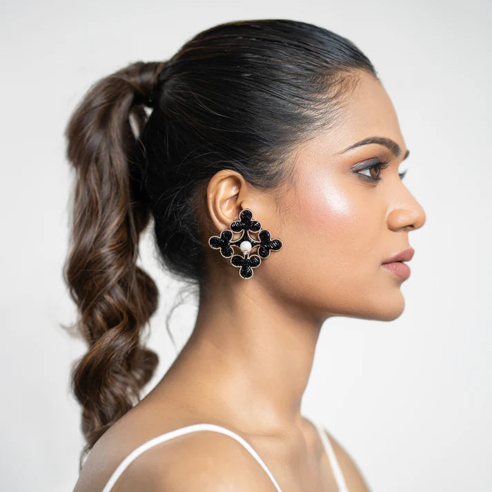 Macro Club Stud Earrings - Reynara Jewelry | Queen Jewelry