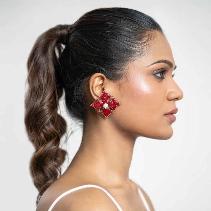 Macro Diamond Stud Earrings - Reynara Jewelry | Queen Jewelry