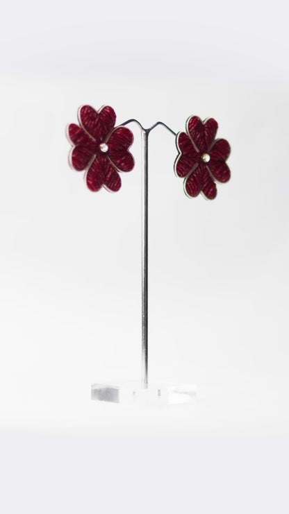 Macro Heart Stud Earrings